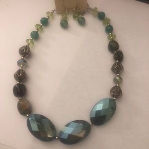 Necklace and earrings set